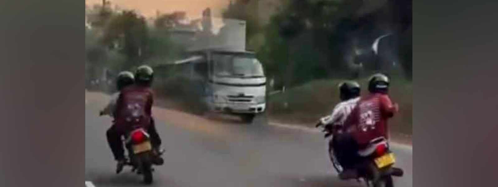 සමාජ මාධ්‍ය කැළඹූ යතුරුපැදිකරුවෙක් අත්අඩංගුවට..